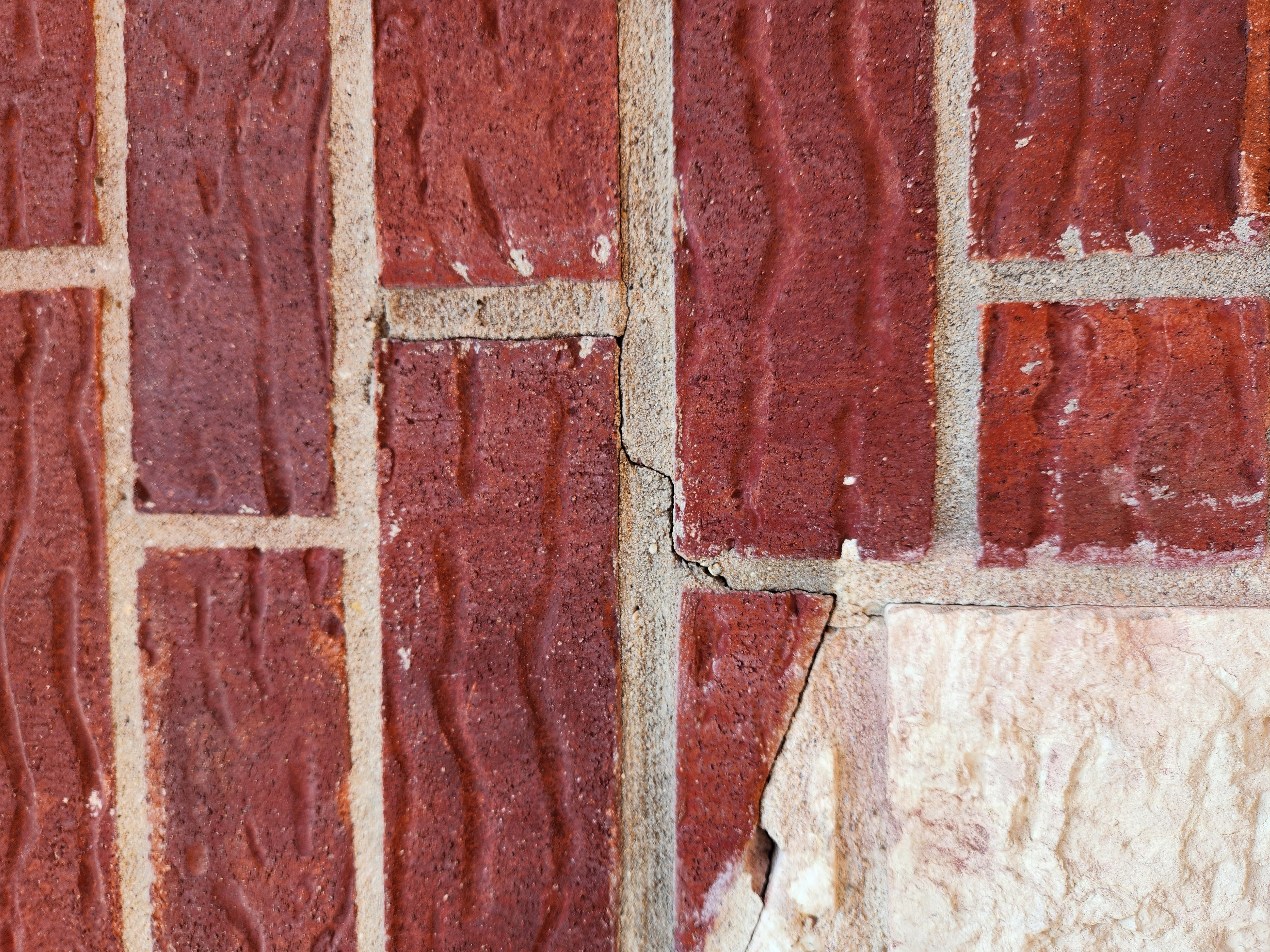 Brick Veneer Mortar Cracking: How Common Is It and Should You Worry?